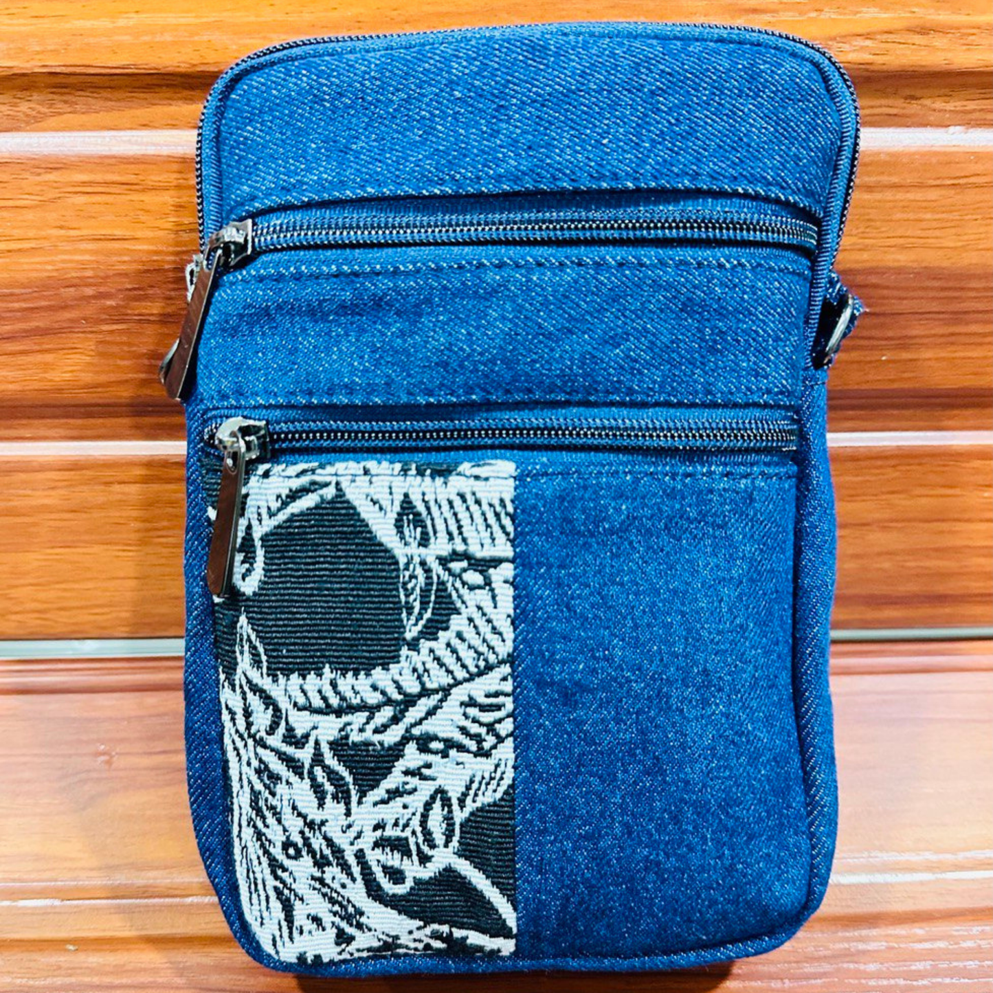 DURABLE AND DURABLE BLUWHITE DENIM MOBLIE SLING BAG - H4