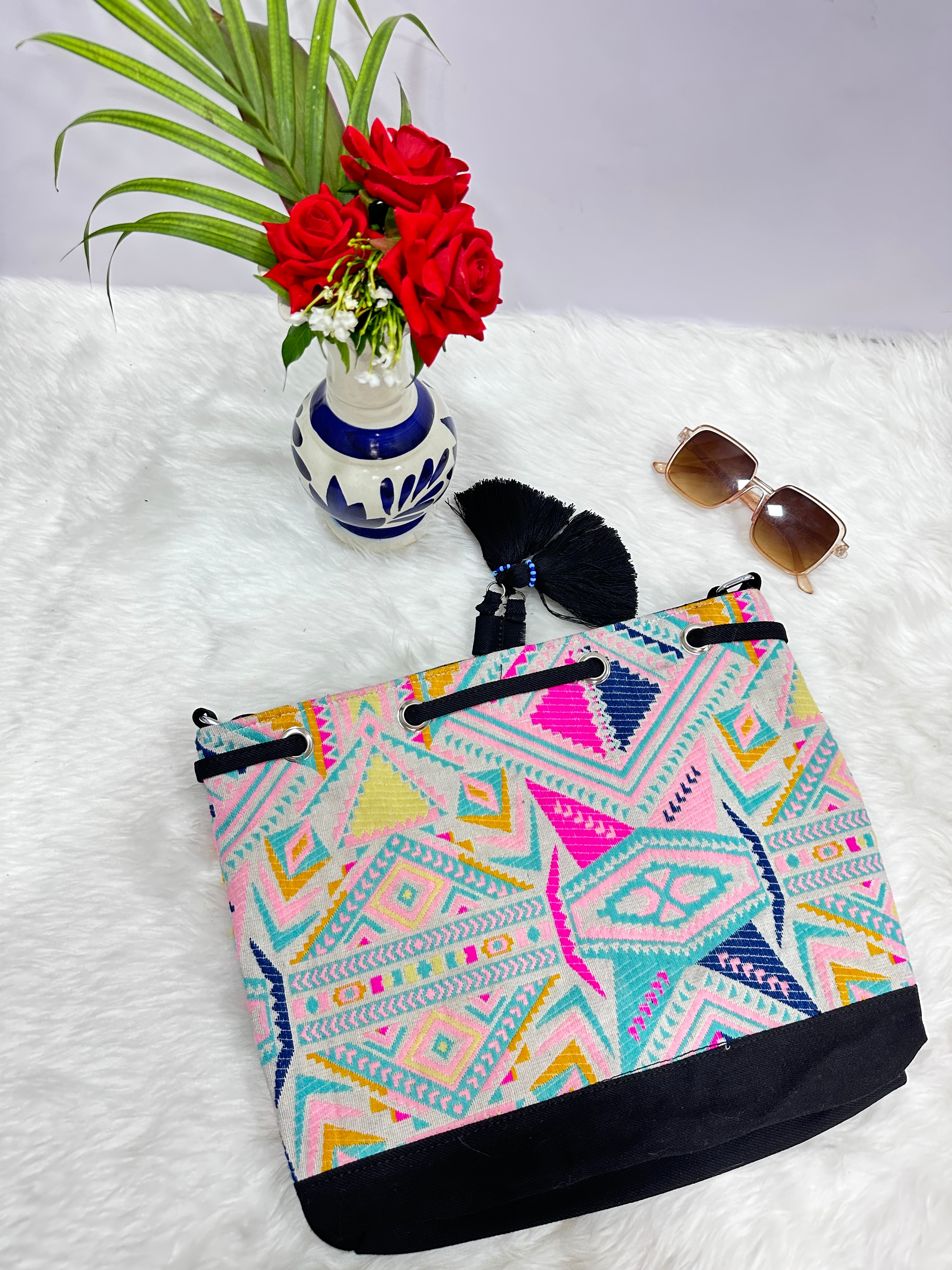 DRAWSTRING SIDEBAG
